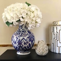 Blue and White Porcelain Vase Image