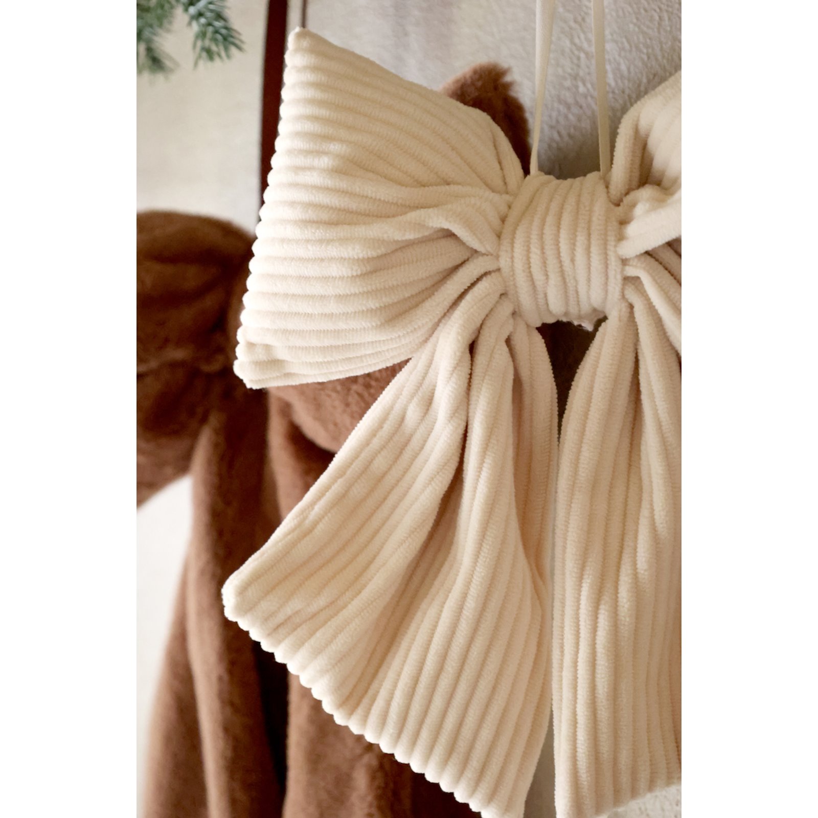 Bow Pendant Decorations - Set of 2 Image