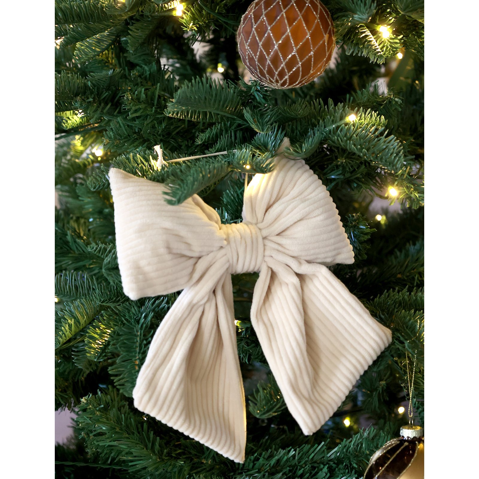 Bow Pendant Decorations - Set of 2 Image