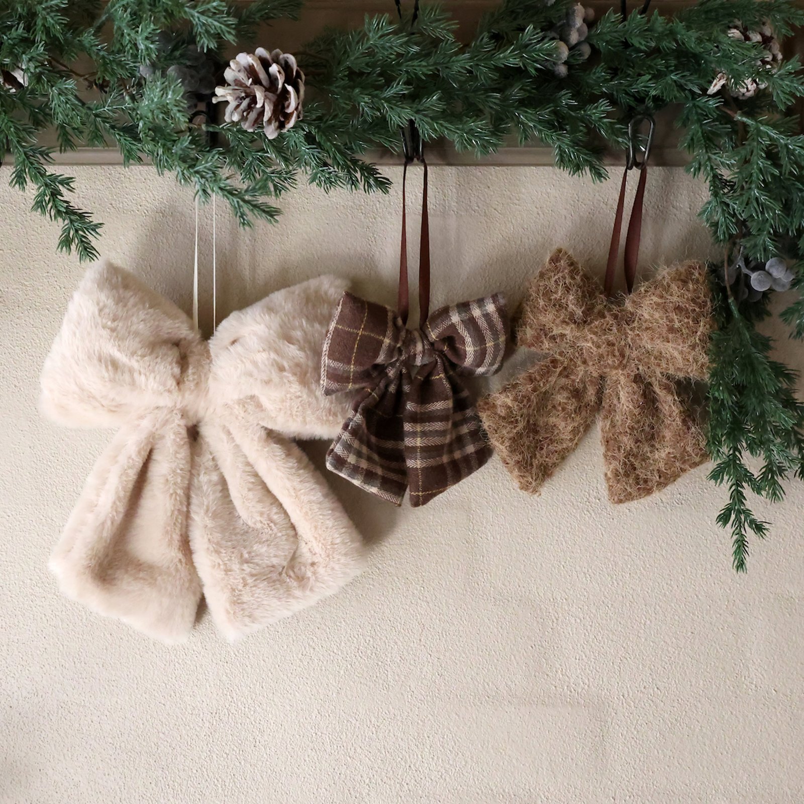Bow Pendant Decorations - Set of 3 Image