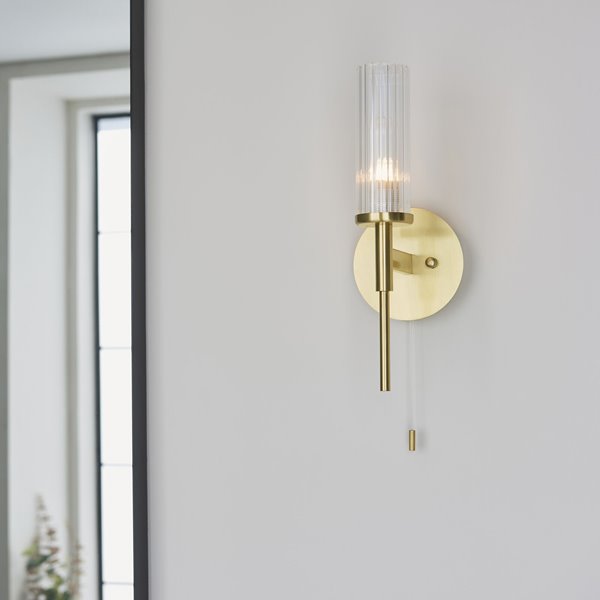 Brushed Brass Contemporary Wall Light