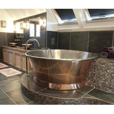 Round Copper Bath Image