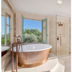 Round Copper Bath Image