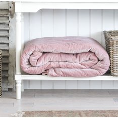 Dusky Pink Quilted Throw Image