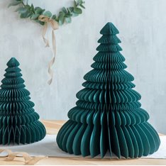 GREEN PAPER CHRISTMAS TREE  Image