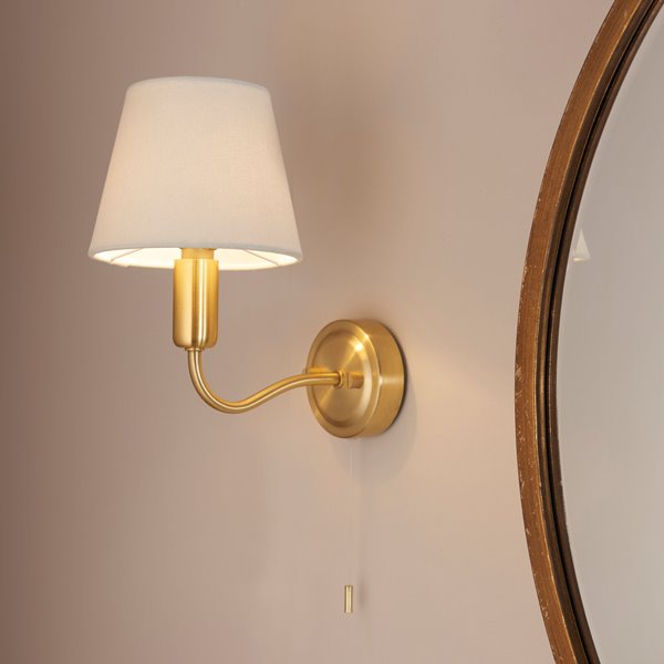 Heritage Bathroom Wall Light - Brass