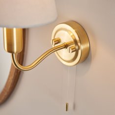 Heritage Bathroom Wall Light - Brass Image