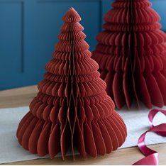 RED PAPER CHRISTMAS TREE  Image