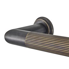 Ridged Brass Single Towel Rail (Electric) Image