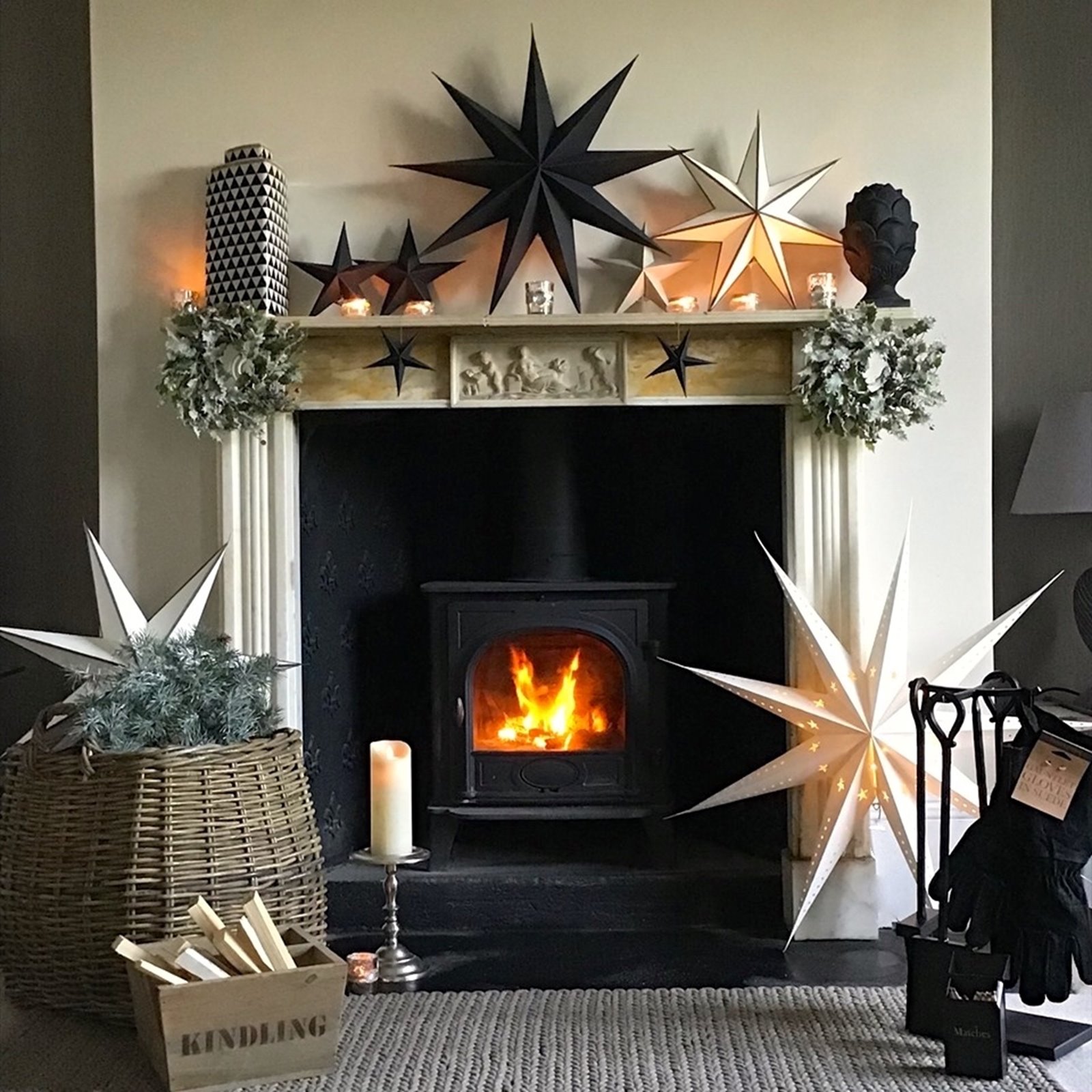 Star Decoration in Black Medium Image