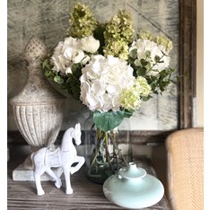 White and Green Hydrangea Bouquet Image